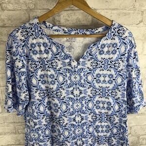 Croft Barrow Size XL Blue White Floral 100% Cotton Split V Neck Short Sleeve Top